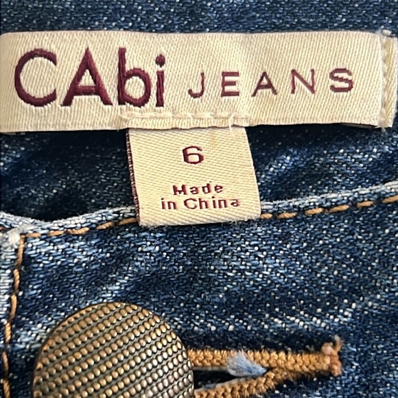 Cabi Jeans Patchwork Embroidered Distressed Cropped Denim Pant Boho Size 6 - Picture 4 of 7